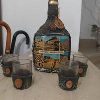 Servizio vintage bottiglia e bicchieri per mirto 