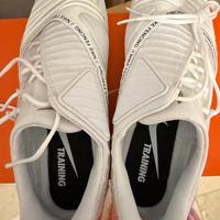 Nuovi scarpe nike e pataloni equitazione bimbi