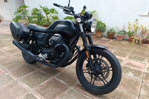 Moto Guzzi VIII Stone 2019