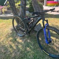 Mtb Cube carbonio