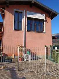 Casetta in collina con viste mozzafiato a Pontida