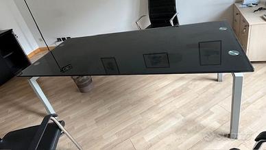 tavolo piano vetro nero