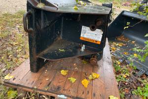 A64 Supporto martello per mini pala