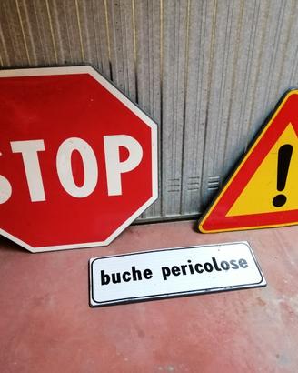 Lotto segnali stradali Stop e altri