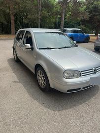 Volkswagen Golf IV 1.6 Benzina (2001)