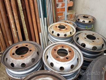 Cerchi in ferro Nissan Cabstar