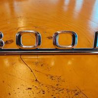 Mercedes 300D w123 emblema baule 