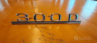 Mercedes 300D w123 emblema baule 