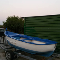 Gozzo in resina Mercury 6 CV 4t remi e dotazioni