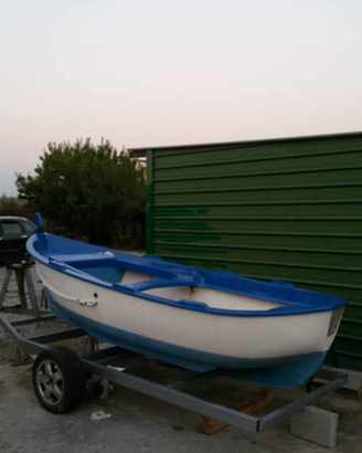 Gozzo in resina Mercury 6 CV 4t remi e dotazioni