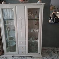 vetrina bianca Laura biagiotti