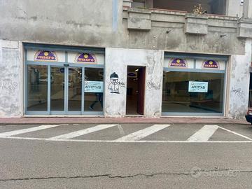 Macomer Locale COMMERCIALE EX MACRO 400 mq