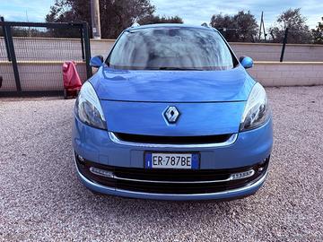 RENAULT Scénic 1.5 dCi 110 CV EDC Bose