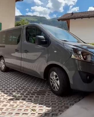 Opel Vivaro 8 posti allestito campeggio