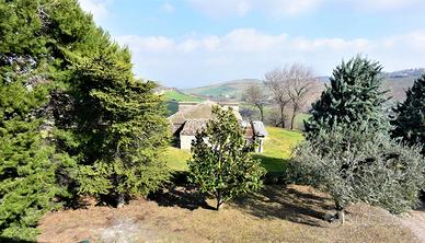 Casa Colonica con Terreno - Fermo