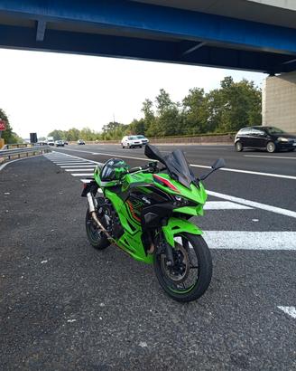 Kawasaki ninja 500 SE