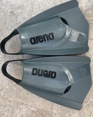 Pinne corte nuoto Arena Powerfin Tg. 42-43