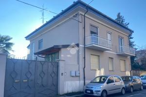 PORZIONE DI TRIFAMILIARE A GRUGLIASCO