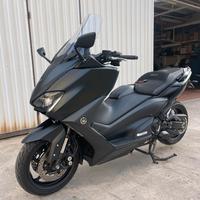 Yamaha Tmax 560