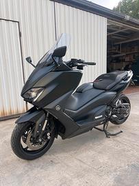 Yamaha Tmax 560