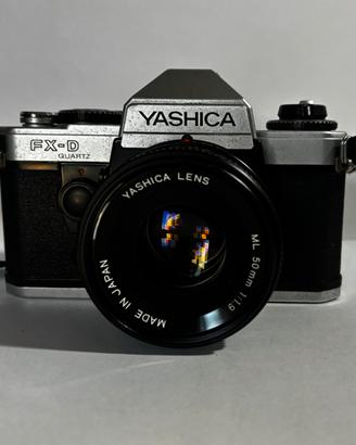 Yashica FX-D Quartz - fotocamera reflex analogica