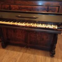 Pianoforte antico per veri collezionisti.