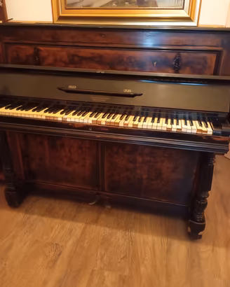 Pianoforte antico per veri collezionisti.