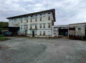 Immobile in asta di 1801 m² a San Biagio di Callal