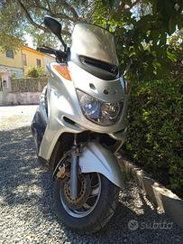 Yamaha majesty 250