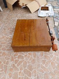 bilancia antica colore noce tenuta bene prezzo 200