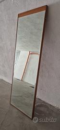 Porta in legno con specchio