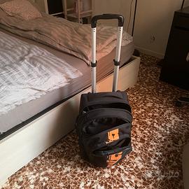 Zaino capiente scuola  Invicta con rotelle