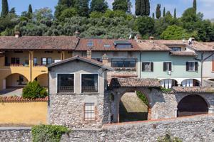 CASA DI CORTE A POLPENAZZE DEL GARDA