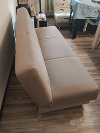 Divani letto 2 perfetti con cassetti all'interno 