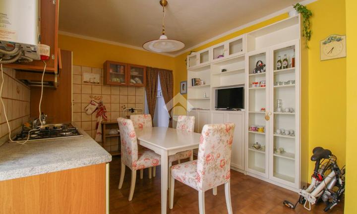 2 LOCALI A TOSCOLANO-MADERNO