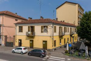 CASA SEMINDIPENDENTE A SALUZZO