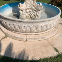 Fontana in marmo da giardino