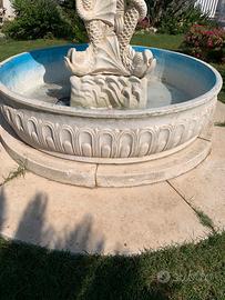 Fontana in marmo da giardino