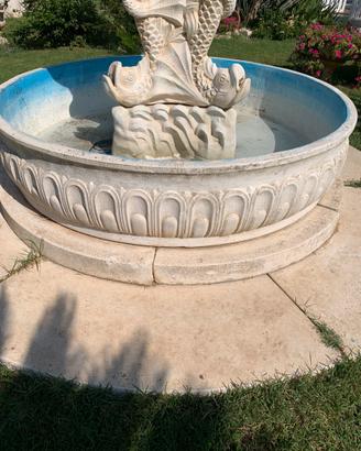 Fontana in marmo da giardino