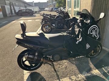 Yamaha T Max - 2004