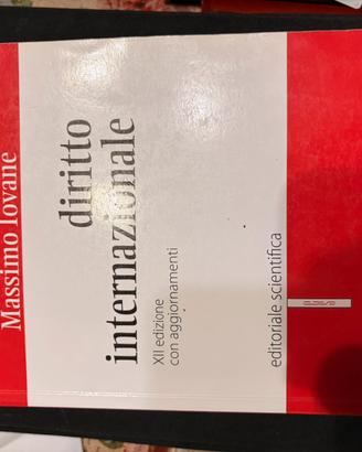 Libri per la facoltà di giurisprudenza o giuristi