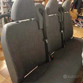 sedili posteriori Ford transit 