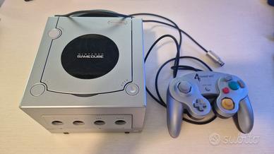 Nintendo GameCube Silver + Joystick Resident Evil