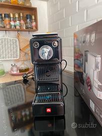 Macchina  caffè espresso Illy