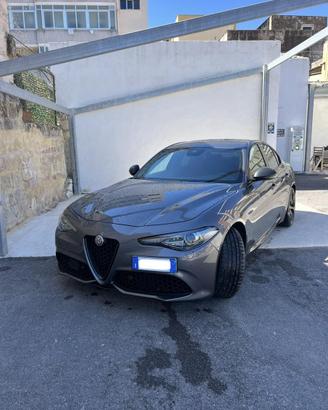 Alfa Romeo Giulia 2.2 190cv AT8 B-Tech