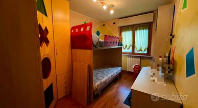 Svendita Cameretta con Letto a castello in legno