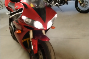 Yamaha r1 2005