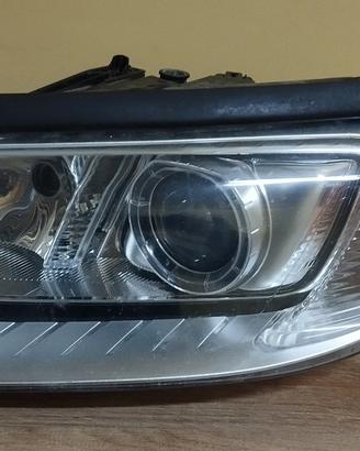 Faro Volvo V70III SX