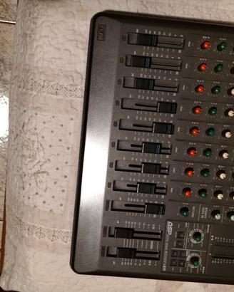 casse acustiche da 300 Wat. più mixer amplificato