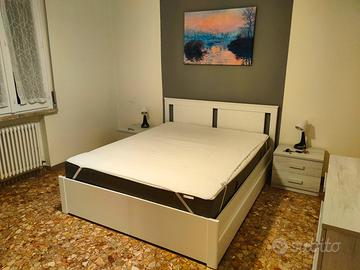 Stanza spaziosa in Centro a Mirandola